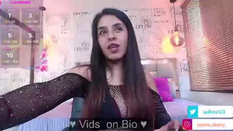 Snapshot of sofi_secrets chatting on July 28, 2026, 2:13 pm sofi_secrets online show from July 28, 2026, 2:13 pm