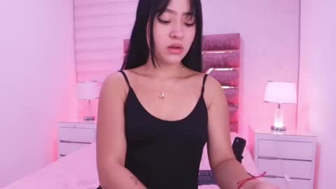 sofia gomes online show from May 9, 2026, 11:59 am