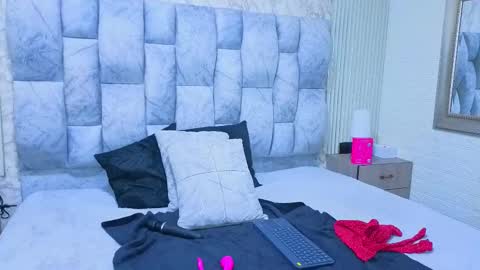 sofia gutierrez   online show from November 8, 2025, 10:19 pm