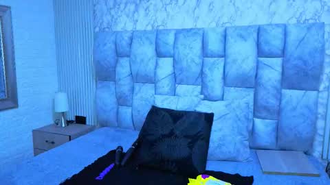 sofia gutierrez   online show from December 19, 2025, 3:24 am