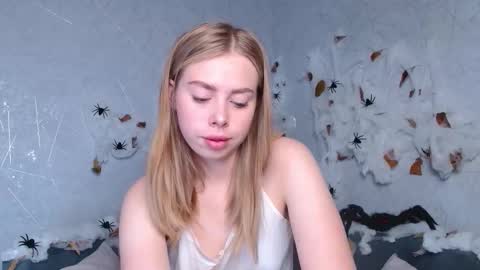 Sofia here online show from October 13, 2025, 12:32 am