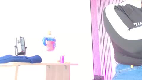 Sofia online show from February 19, 2026, 3:02 am