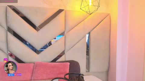 Snapshot of sofia_pamela_ chatting on May 18, 2026, 7:09 pm online show from May 18, 2026, 7:09 pm
