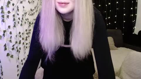 sofia_rosemary online show from February 4, 2025, 12:11 pm