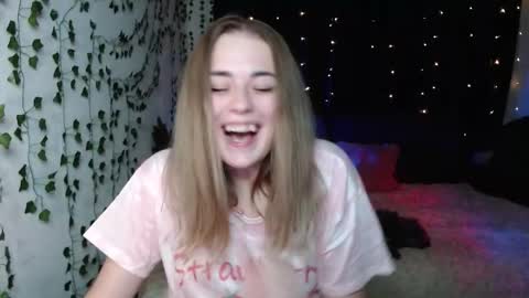 sofia_rosemary online show from September 9, 2025, 5:56 pm