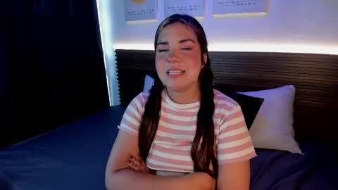 Snapshot of sofia_smithh_ chatting on June 5, 2026, 9:53 pm Sofia online show from June 5, 2026, 9:53 pm