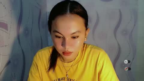 sofia_sweetheart18 online show from February 10, 2026, 4:33 pm