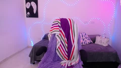 sofia_tgn online show from April 13, 2026, 1:49 pm