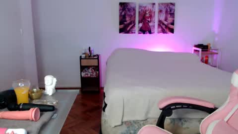 SofiaAmour online show from November 11, 2025, 3:01 pm