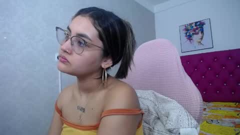 Snapshot of sofiaasexy19 chatting on May 26, 2026, 5:20 pm Sofia online show from May 26, 2026, 5:20 pm