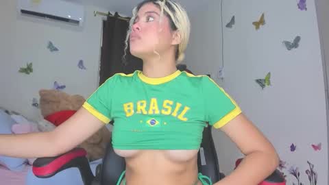 Snapshot of sofiacastillo01 chatting on November 15, 2025, 1:29 pm sofiacastillo01 online show from November 15, 2025, 1:29 pm