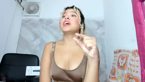 Snapshot of sofiacastillo01 chatting on May 15, 2026, 2:13 pm sofiacastillo01 online show from May 15, 2026, 2:13 pm