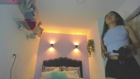 Snapshot of sofiaclaus_19 chatting on June 23, 2026, 4:32 am Sofia online show from June 23, 2026, 4:32 am