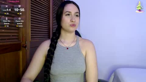 sofiaduque_26 online show from December 4, 2025, 7:44 pm