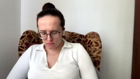 Sofia online show from April 1, 2026, 1:23 pm