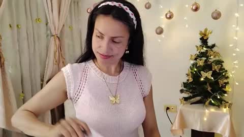 Snapshot of sofibelladelavega chatting on December 17, 2025, 6:47 pm Sofi Bella online show from December 17, 2025, 6:47 pm