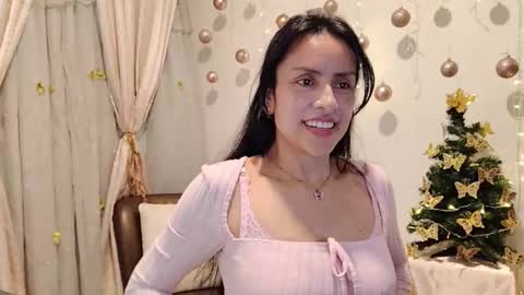 Snapshot of sofibelladelavega chatting on December 22, 2025, 6:27 pm Sofi Bella online show from December 22, 2025, 6:27 pm