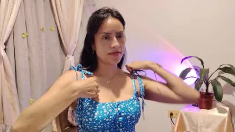 Snapshot of sofibelladelavega chatting on January 5, 2026, 6:22 pm Sofi Bella online show from January 5, 2026, 6:22 pm