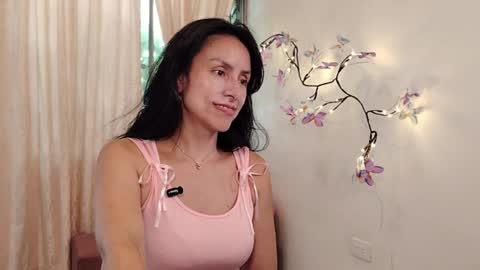 Sofi Bella online show from April 7, 2026, 7:14 pm