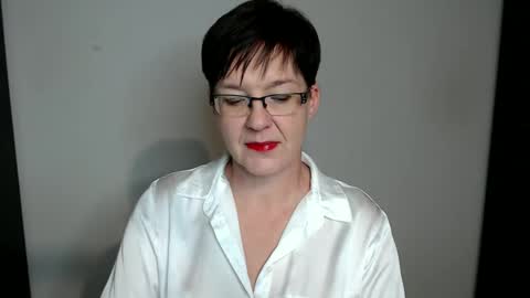 Snapshot of sofie_velvet chatting on December 2, 2024, 4:31 pm Sofie Velvet online show from December 2, 2024, 4:31 pm