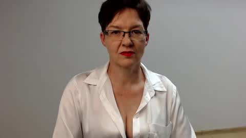 Snapshot of sofie_velvet chatting on January 15, 2025, 5:37 pm Sofie Velvet online show from January 15, 2025, 5:37 pm