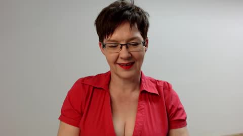 Snapshot of sofie_velvet chatting on January 24, 2025, 5:53 pm Sofie Velvet online show from January 24, 2025, 5:53 pm