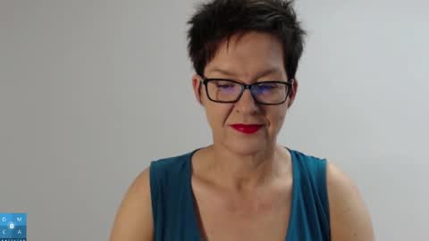 Snapshot of sofie_velvet chatting on September 14, 2025, 5:17 am Sofie Velvet online show from September 14, 2025, 5:17 am