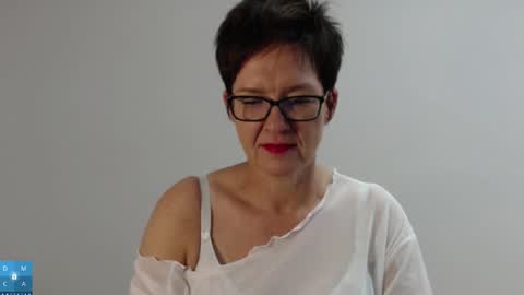 Snapshot of sofie_velvet chatting on September 22, 2025, 4:20 pm Sofie Velvet online show from September 22, 2025, 4:20 pm