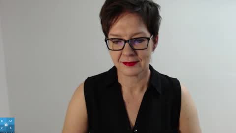 Snapshot of sofie_velvet chatting on October 12, 2025, 8:13 am Sofie Velvet online show from October 12, 2025, 8:13 am