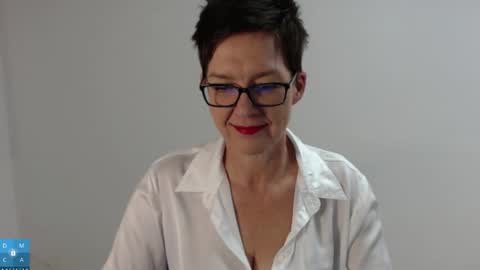 Snapshot of sofie_velvet chatting on November 24, 2025, 7:13 pm Sofie Velvet online show from November 24, 2025, 7:13 pm