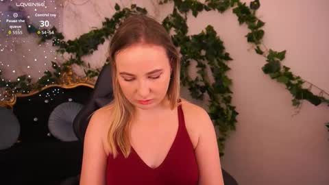 Snapshot of sofiebloom chatting on November 13, 2025, 11:36 pm Sofie online show from November 13, 2025, 11:36 pm