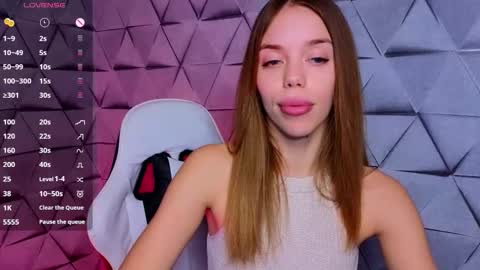 Snapshot of sofiesien chatting on December 22, 2025, 3:03 am Sofie online show from December 22, 2025, 3:03 am