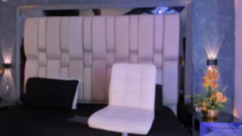  sofie  online show from November 19, 2025, 7:36 pm