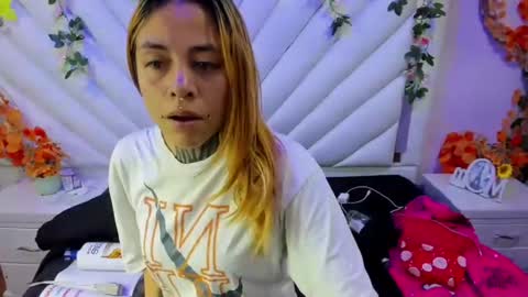 sofii_anal_ online show from September 23, 2025, 2:36 am