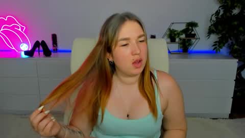 sofii_darling online show from March 2, 2026, 6:04 pm