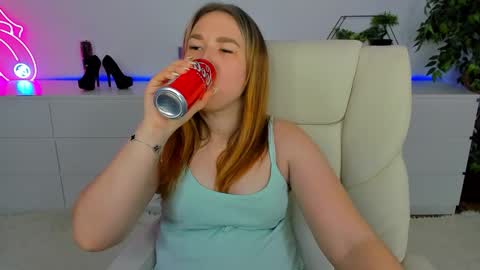 sofii_darling online show from March 6, 2026, 6:48 pm