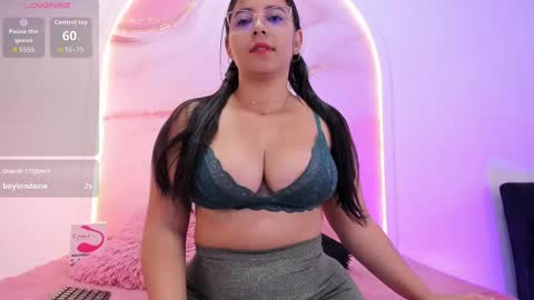 Sofii Lopezz online show from October 21, 2025, 11:44 am