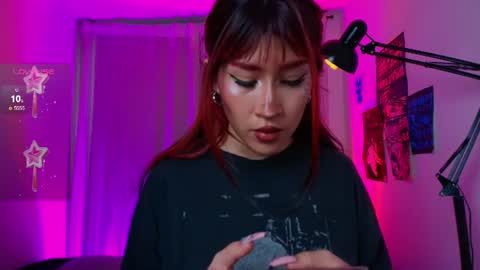 Snapshot of sofii_uwu_ chatting on June 19, 2026, 11:03 am Sofii online show from June 19, 2026, 11:03 am