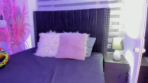 Sofia online show from February 9, 2025, 4:04 am