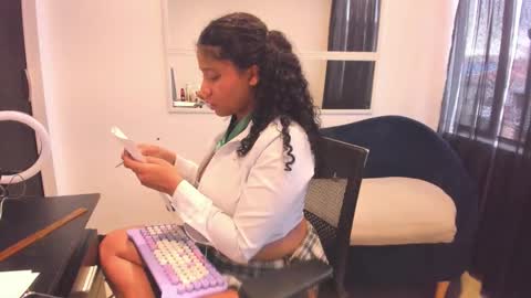 sofiifox online show from February 17, 2026, 9:10 pm