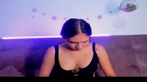 Snapshot of sofiluxurya chatting on December 20, 2025, 10:22 am SofiLuxurya online show from December 20, 2025, 10:22 am