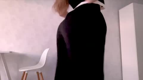 Snapshot of sofinovvak chatting on May 15, 2026, 3:08 pm Sofi online show from May 15, 2026, 3:08 pm