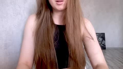 Snapshot of sofinovvak chatting on May 20, 2026, 9:37 am Sofi online show from May 20, 2026, 9:37 am