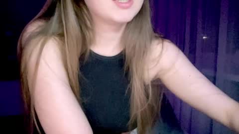 Snapshot of sofinovvak chatting on May 25, 2026, 6:36 pm Sofi online show from May 25, 2026, 6:36 pm