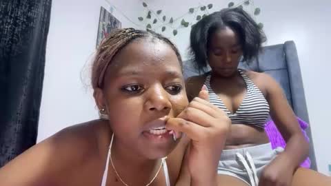 soft_nicole online show from February 7, 2026, 7:28 pm