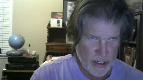 Snapshot of softasiron1 chatting on April 28, 2026, 4:39 am Brett online show from April 28, 2026, 4:39 am