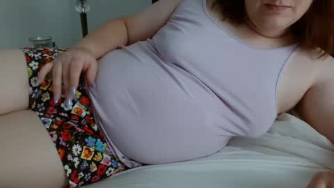 Snapshot of softenbyyy chatting on September 23, 2025, 7:50 pm chubby enby sissy online show from September 23, 2025, 7:50 pm
