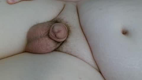 Snapshot of softenbyyy chatting on December 3, 2025, 9:46 pm chubby enby sissy online show from December 3, 2025, 9:46 pm