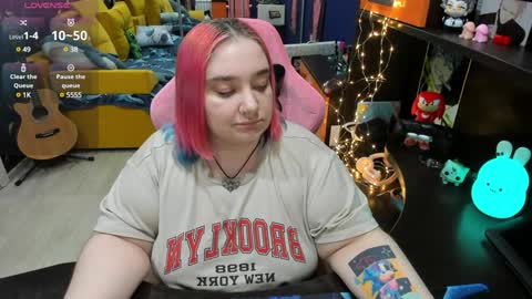 Sofie online show from February 6, 2025, 3:20 pm