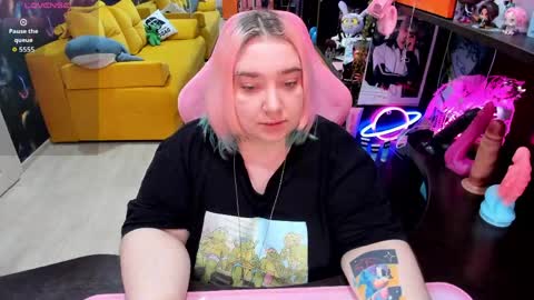 Sofie online show from May 28, 2026, 1:47 am